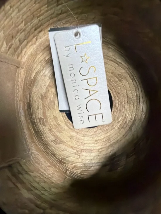 l*space Natural Straw Wide-Brim Beach Hat - Picture 13 of 16